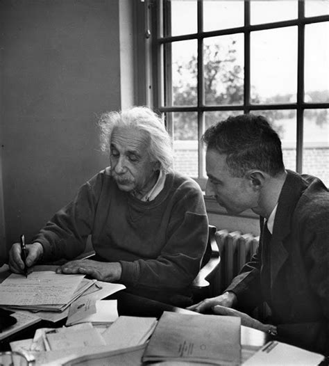 68 лет со дня смерти великого физика: 13 фотографий Альберта Эйнштейна ...