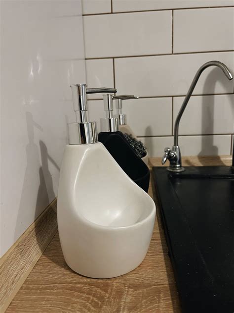 Білий дозатор для рідкого мила — Simple Home Store