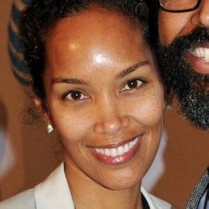 salim akil net worth