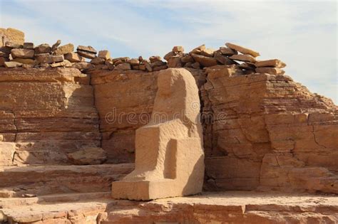 Ancient Egyptian Tombs of Nobles Editorial Image - Image of tomb ...