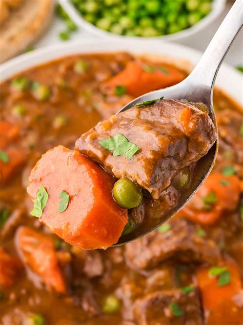 Easy Creamy Crockpot White Chicken Chili Recipe