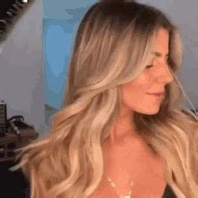 Blonde Cute GIFs | Tenor