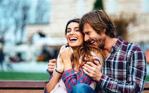 pasangan kekasih radio suara wajar  fm