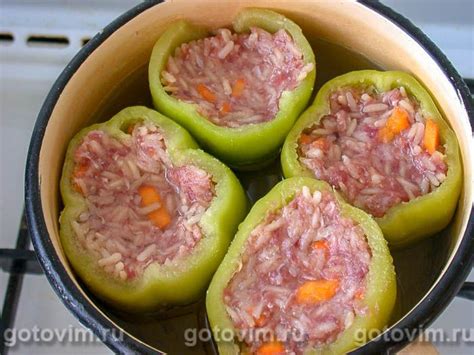 Перец, фаршированный мясом и рисом. Рецепт с фото