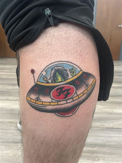 My foo fighters tattoo by shaggy_christ_ink (instagram) : r/Foofighters