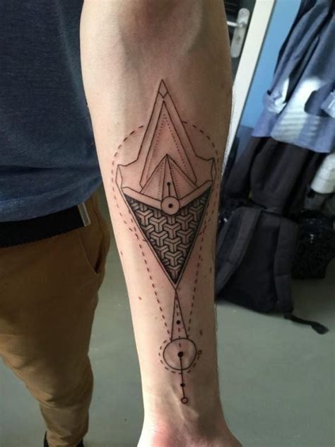 175 Tatuajes geométricos (con el significado)