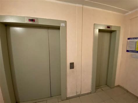 Что делать, если в подъезде два лифта и одна кнопка вызова | Как ...