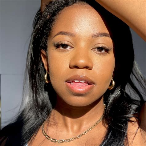 Sydney Nicole – Medium