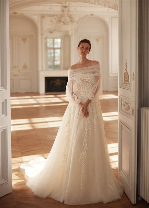 Wedding dresses wholesale from the manufacturer Elly Bride