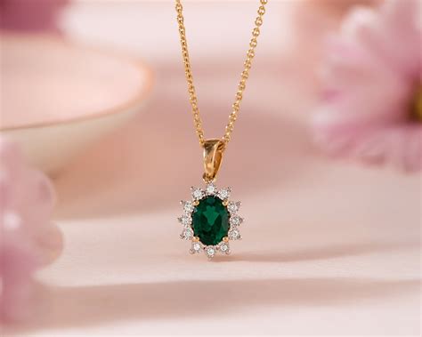 Green Stone Jewellery: Healing Benefits