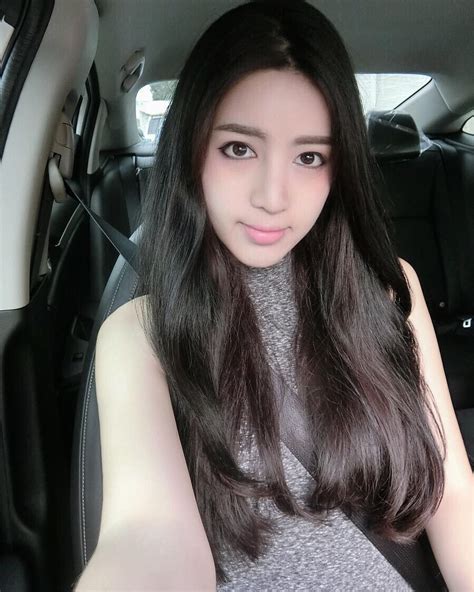 Alice Karnchaya – Most beautiful Thai Ladyboy - TG Beauty