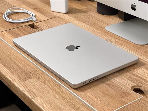 Обзор и распаковка 16-дюймового MacBook Pro 2021 с процессором M1 Pro ...