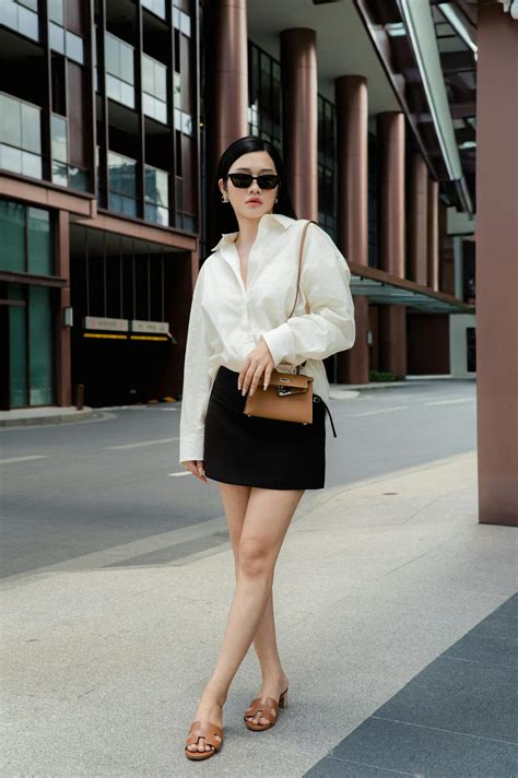 Woman Pooping Photos, Download The BEST Free Woman Pooping Stock Photos