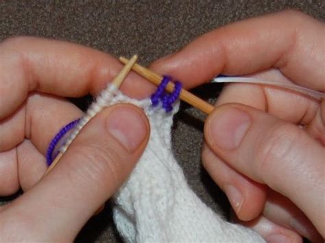 stretchy cast off | Stretchy bind off, Knitting tutorial, Crochet needlework