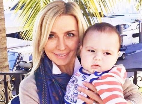 Певица Овсиенко сообщила, что ей тяжело передвигаться из-за проблем с ...