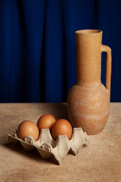 Free Photo | Vase still life in baroque style