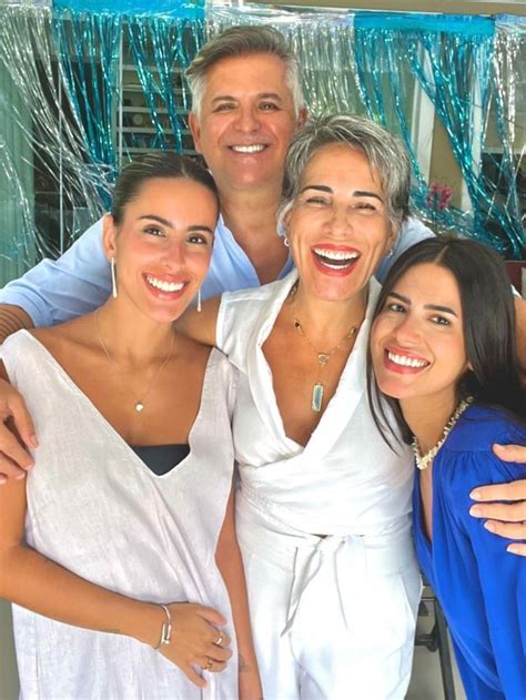 Quantos Filhos A Glória Pires Tem - Glória Pires tem quatro filhos de dois casamentos diferentes; conheça ...