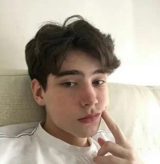 Create meme "the guy is handsome, cute boys, guy " - Pictures - Meme ...