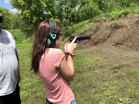 How people in Pavlov shoot : r/PavlovGame