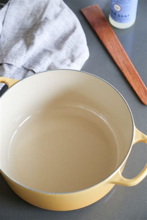 How to Clean an Enameled Cast Iron Dutch Oven