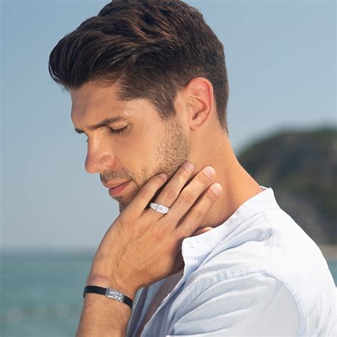 explore diamond rings   styles