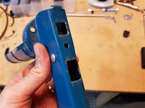 DIY Cordless Electric Caulking Gun : 5 Steps (with Pictures ...