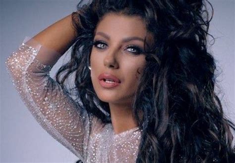 Емануела шашна със суперсекси рокля! СНИМКА: | Сензация - здраве и красота