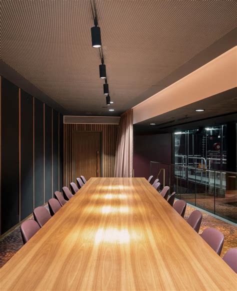 Our Building - Thomas Dixon Centre