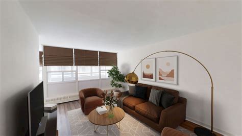 Holly Tower: Yonge and Eglinton Apartments | Compten Management Inc.