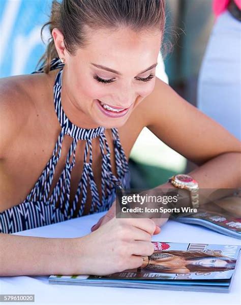 63 Eugenie Bouchard Sports Illustrated Photos Stock Photos, High-Res