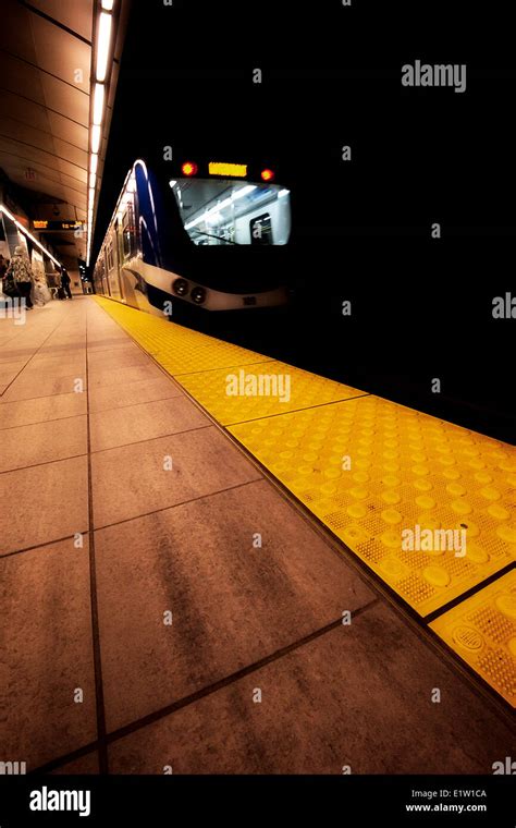 Vancouver train station hi-res stock photography and images - Alamy