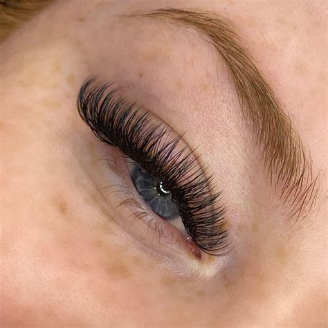 ultimate comparison cluster lashes  individual lashes ublashes