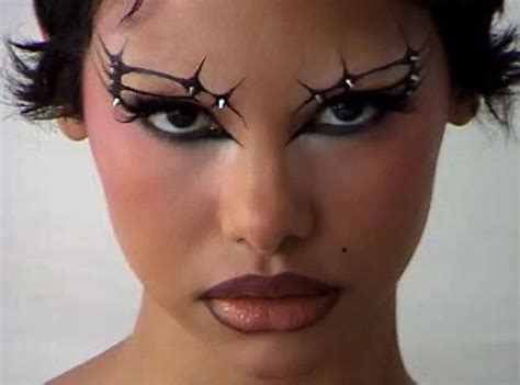 unique makeup  unconventional makeup funky makeup editorial makeup