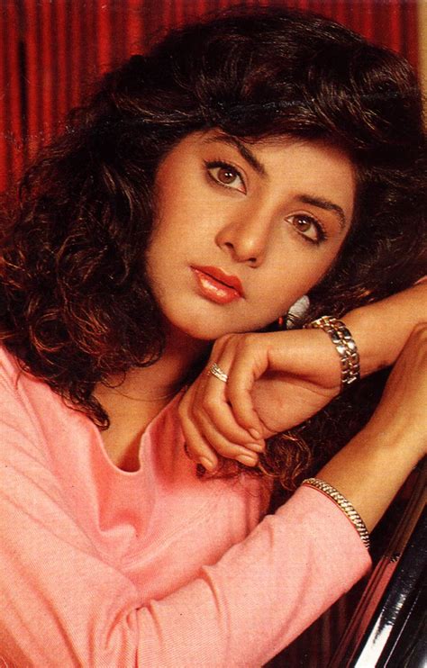 unseen images  gorgeous actress divya bharti