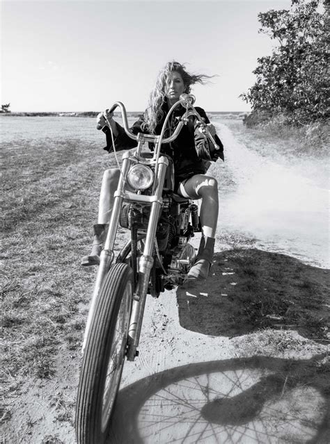 GISELE BUNDCHEN for Elle Magazine, October 2022 – HawtCelebs