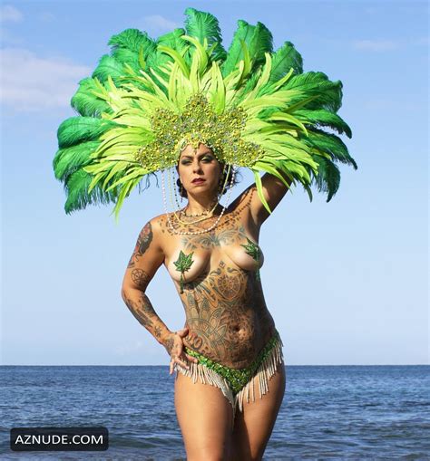 Danielle Colby nude/sexy photo collection from Patreon and Instagram