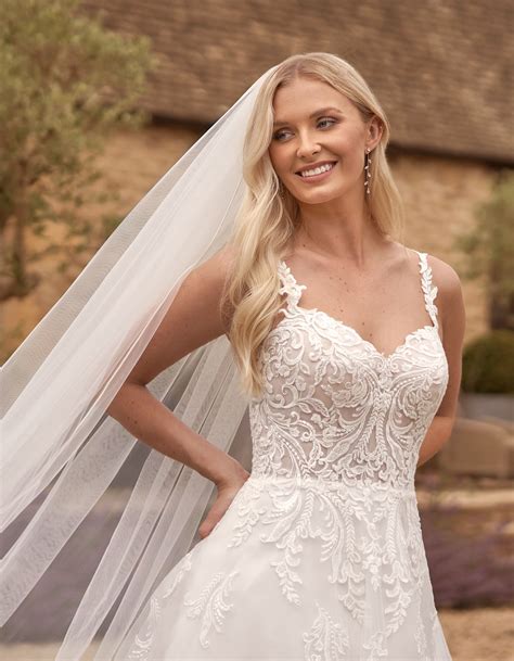 Double veil wedding | Beachweddingtips.com
