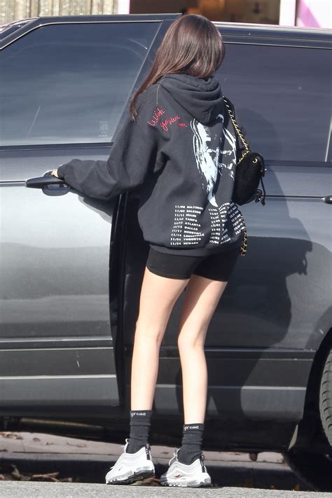 Madison Beer Sexy Paparazzi (6 Photos) | #The Fappening