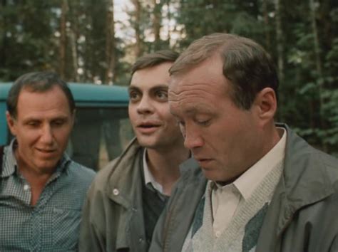 - Насколько глубоко мы в дерьме, сэр? - прямо... | Цитата из книги Жорж ...