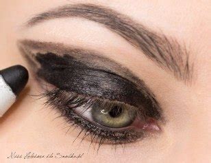 Пошаговый урок макияжа smoky eyes!