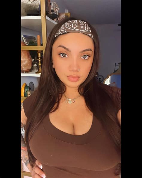 Krystal Lopez | 🤎 | Instagram