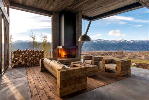 Rustic Luxury Mountain House - InteriorZine