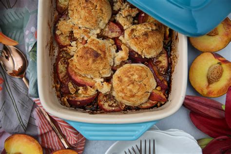Peach Cobbler - PaleOMG