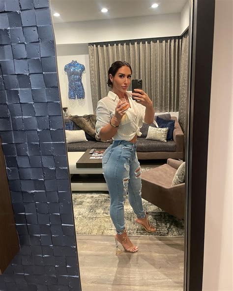 TW Pornstars - 2 pic. Vanessa Blake 🇮🇹. Twitter. I date like I drink