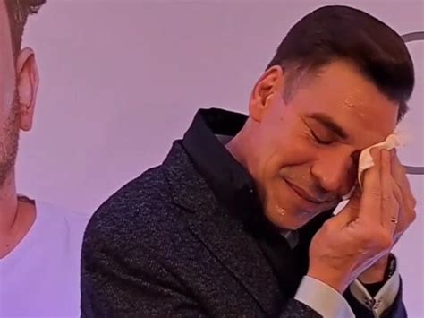 «Пот льется градом»: Дюжев напугал внешним видом на красной дорожке ...