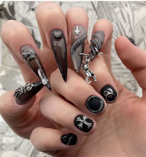 Pin by Амелия on маник | Chic nails, Goth nails, Stylish nails art