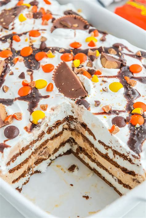 Reese's Ice Cream Sandwich Cake - Recipes Simple