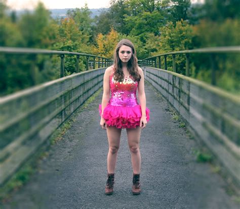 Imogen Bailey Wallpaper