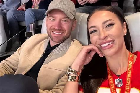 Adult star Melissa Stratton deletes her IG account after breaking up ...