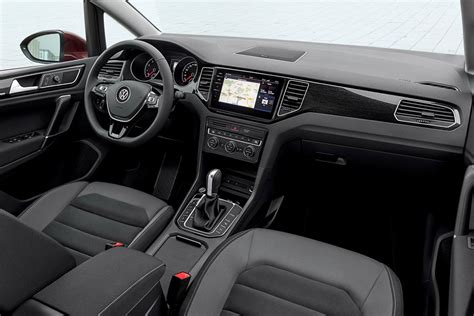 Volkswagen Golf Sportsvan 2017-2018 - фото, цена, характеристики нового ...